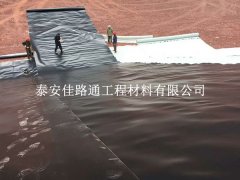 污水處理防滲膜損壞，這 5 大自然因素是主要原
