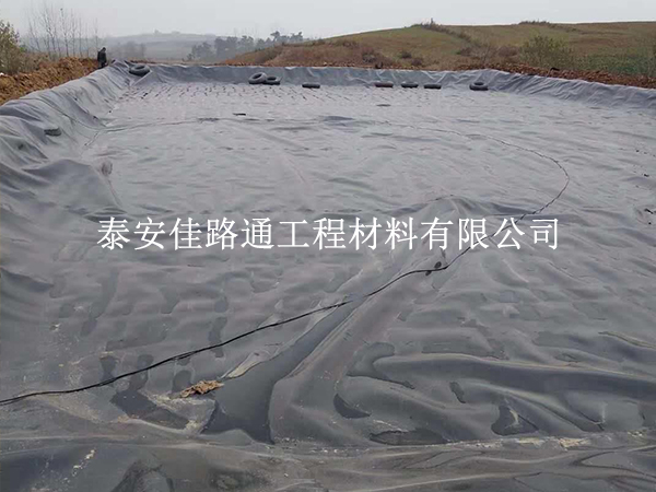 人工湖防滲膜效果差？6 大原因讓防滲功能 “打折”